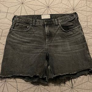 EUC gray Everlane The Denim Short size 30